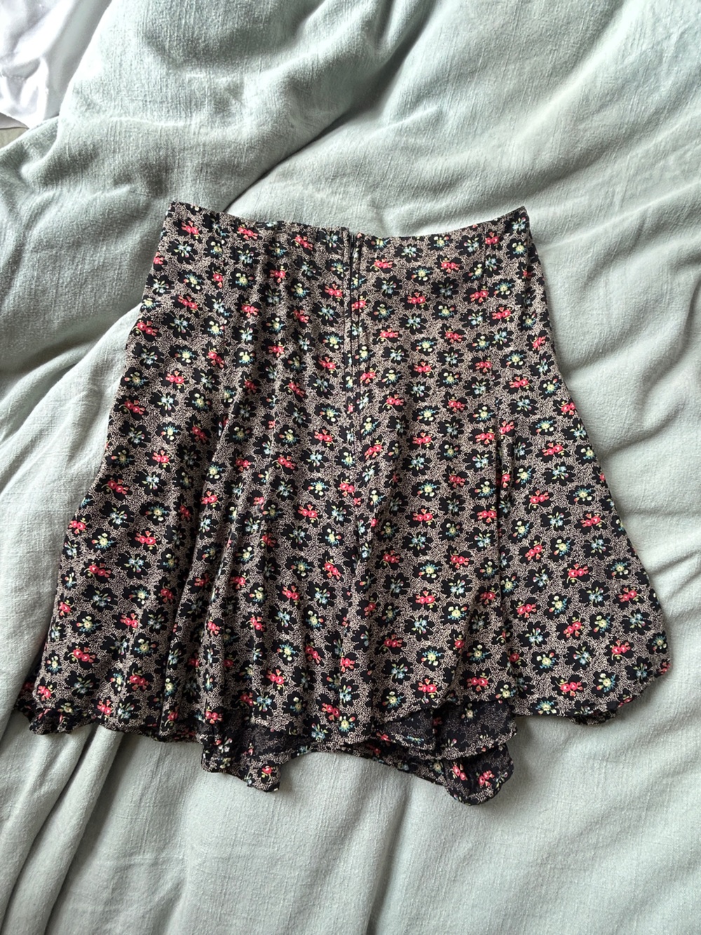 Vintage floral high-waisted shorts/skirt